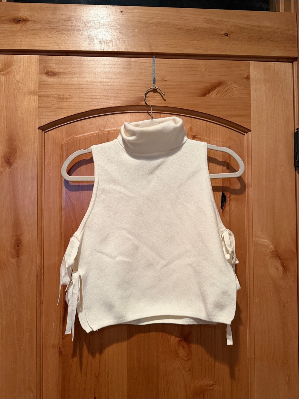 Forever 21 White Sleeveless Turtleneck Tie-Side Crop Top